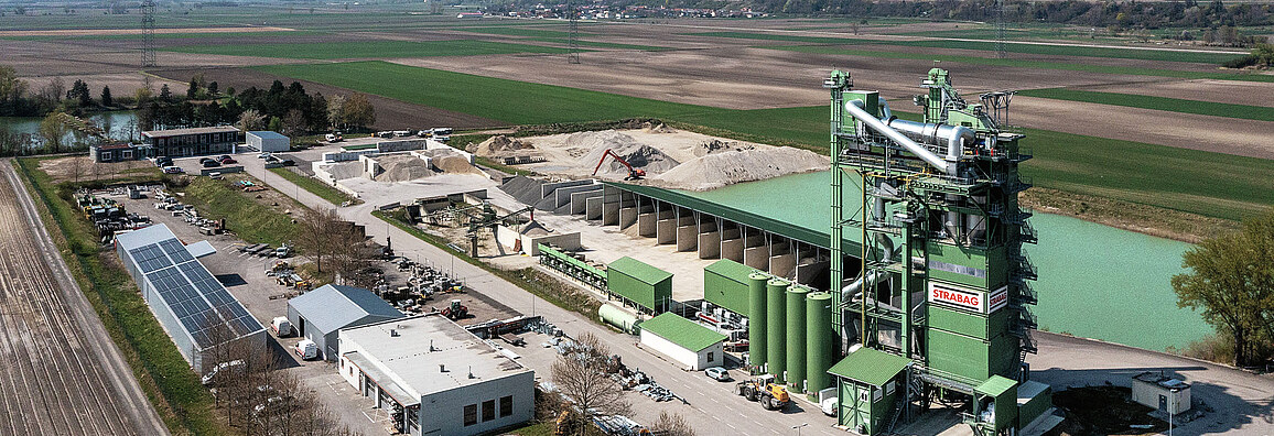 Use of asphalt recycling plant to increase resource efficiency and promote a circular economy Aerial view of asphalt recycling plant in Hausleiten