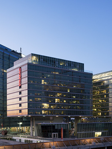 Exterior view of the modern STRABAG branch in Vienna, Austria